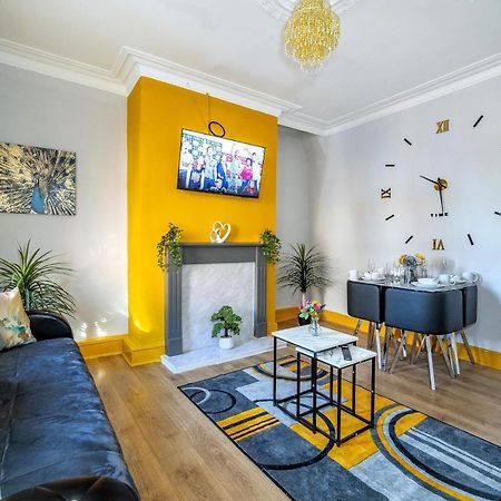 לידס *1Es* For Your Most Relaxed & Cosy Stay + Free Parking + Free Fast Wifi * מראה חיצוני תמונה