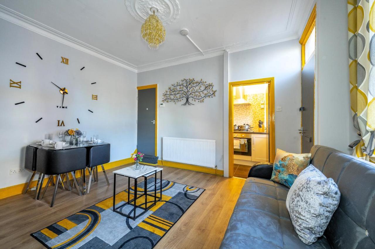 לידס *1Es* For Your Most Relaxed & Cosy Stay + Free Parking + Free Fast Wifi * מראה חיצוני תמונה